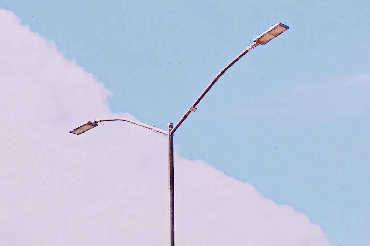 Câmara de Piracicaba aprova criação de taxa de iluminação pública