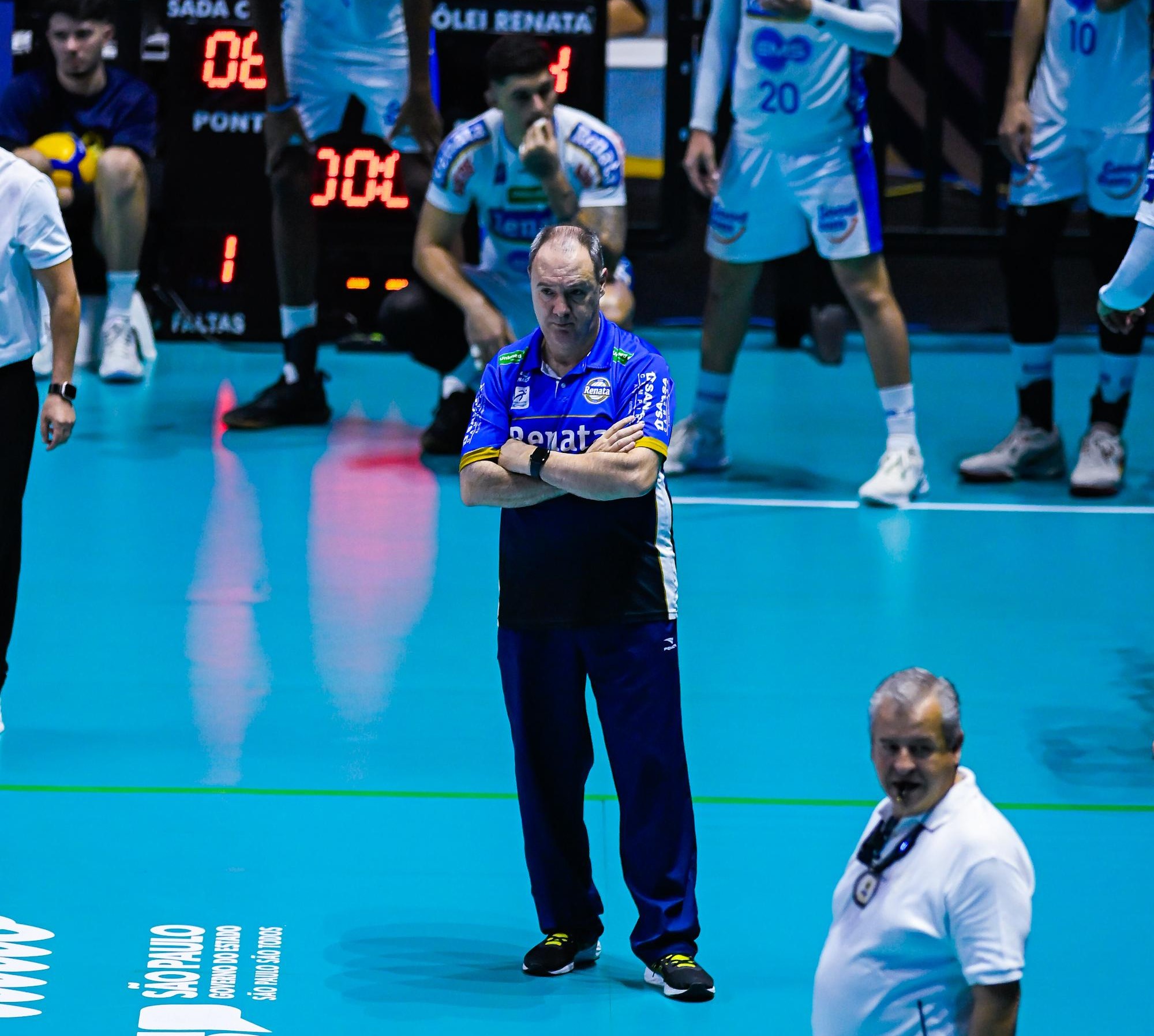 “Carregar essa medalha não é um castigo, é uma honra”, afirma Dileu após vice do Vôlei Renata