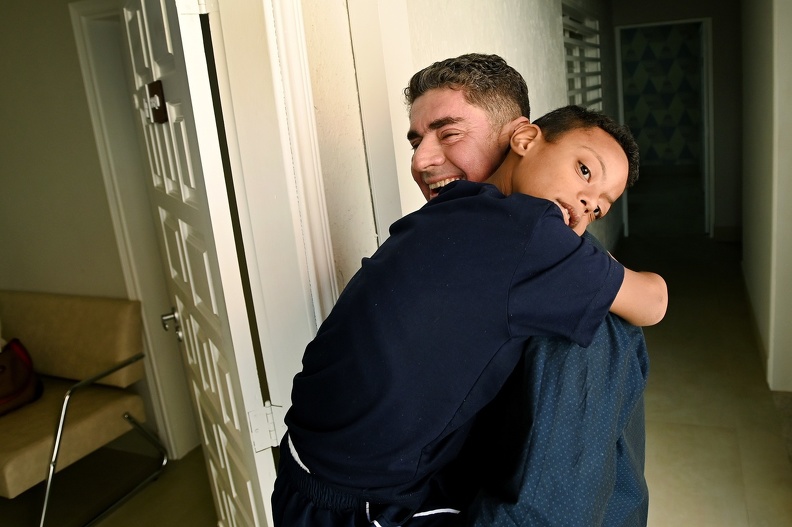 Dia Nacional da Adoção: a história de Vitor e do médico que transformou o amor em missão