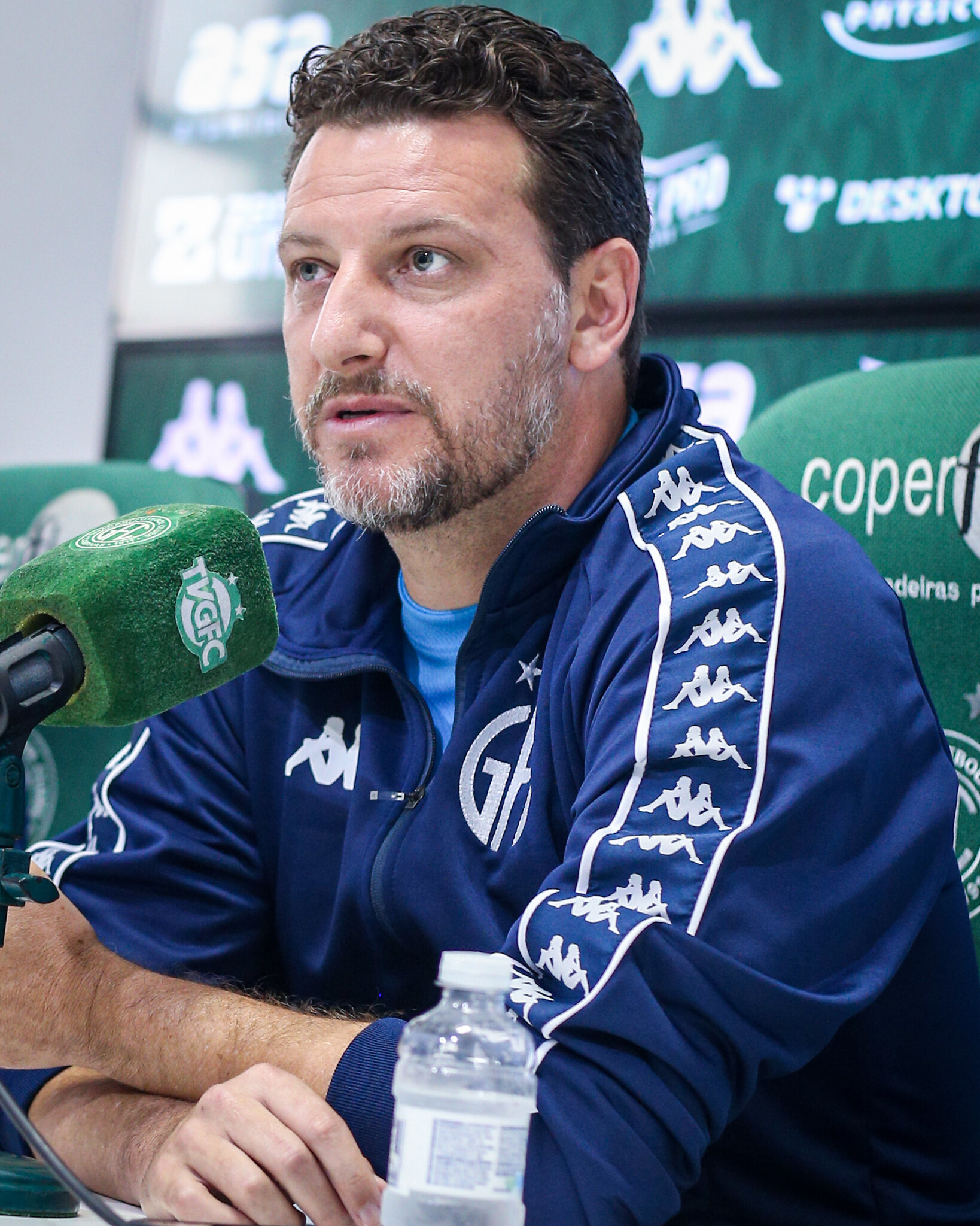 Elano fala sobre reestruturação do elenco e busca por reforços, mas afirma: “Muitos não querem vir”