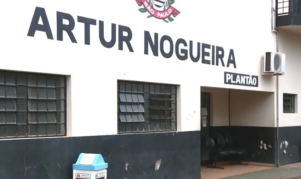 Esteticista vai registrar BO por calúnia e é preso na delegacia por dívida alimentícia