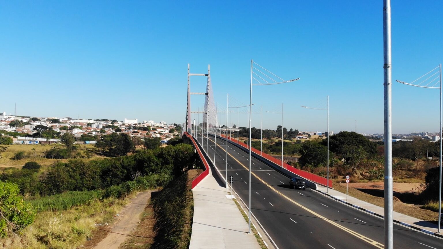 Ponte Estaiada em Hortolândia é interditada à noite para obras até esta quarta-feira (14)