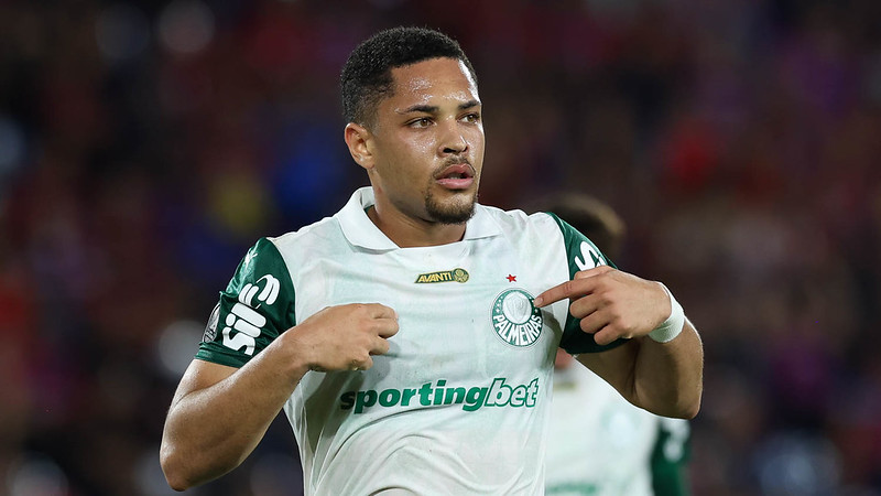 Abel Ferreira elogia recuperação de Vítor Roque em vitória do Palmeiras