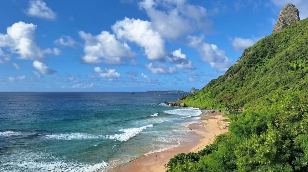 Turista de Campinas morre afogado em Fernando de Noronha 