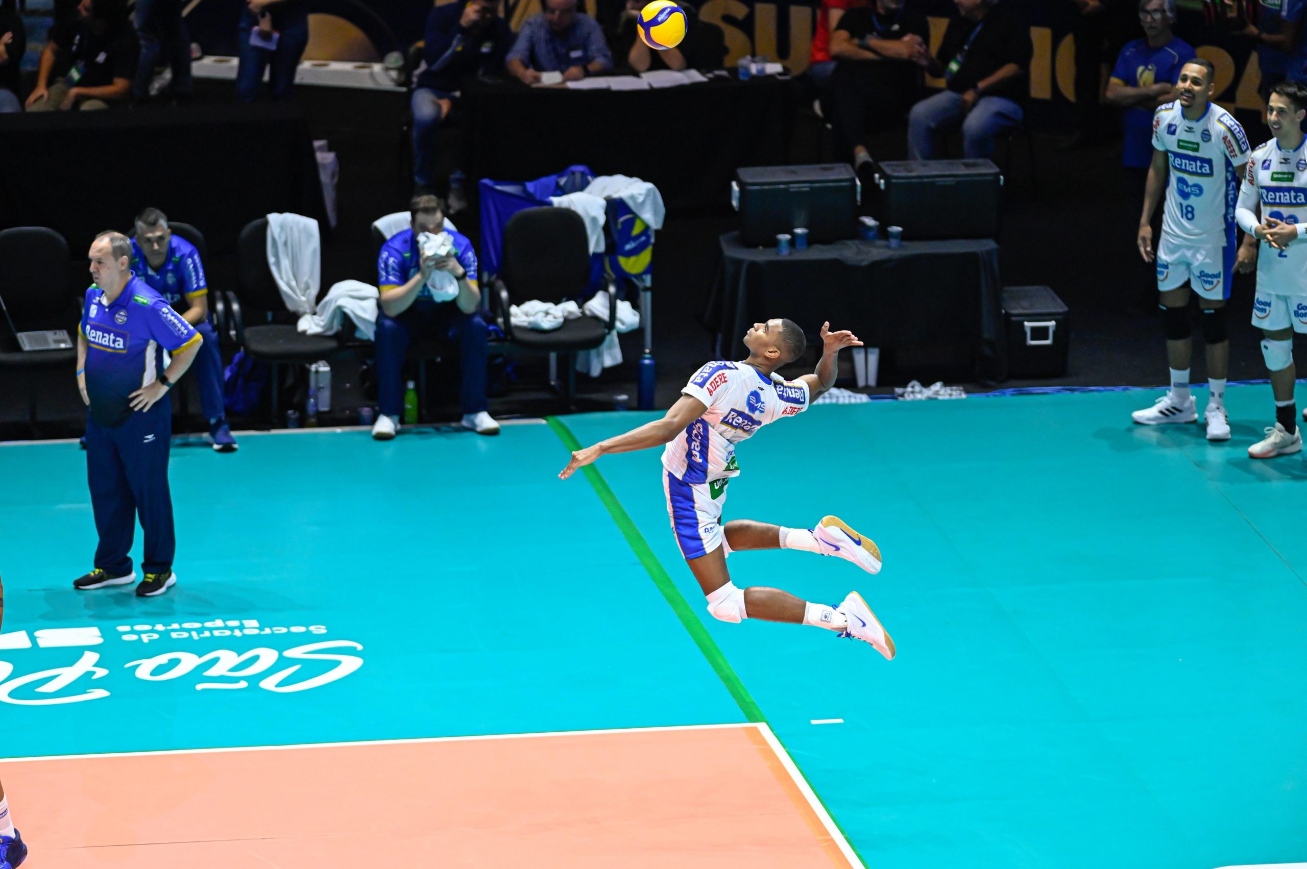 Três jogadores do Vôlei Renata são inscritos para defender o Brasil na Liga das Nações