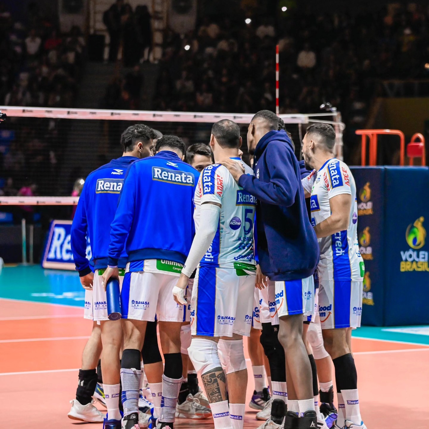 Vôlei Renata fica com o vice na Superliga ao ser derrotado pelo Cruzeiro