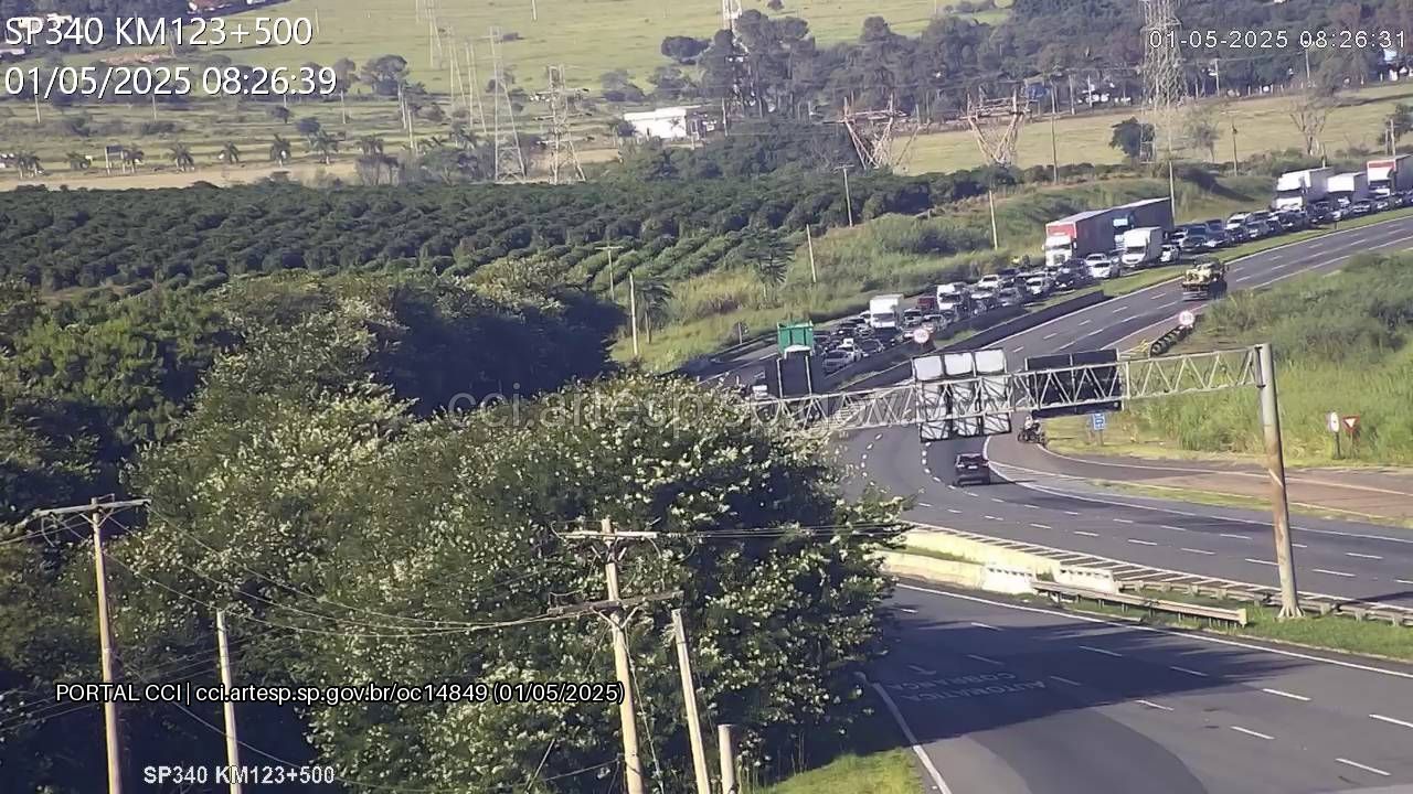 Motorista que atropelou ciclistas na SP-340 disse que se distraiu ao volante