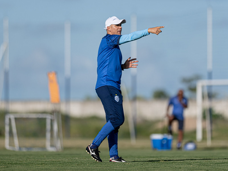 Adversário do Guarani, CSA se ajusta para a sequencia da Série C com quatro reforços