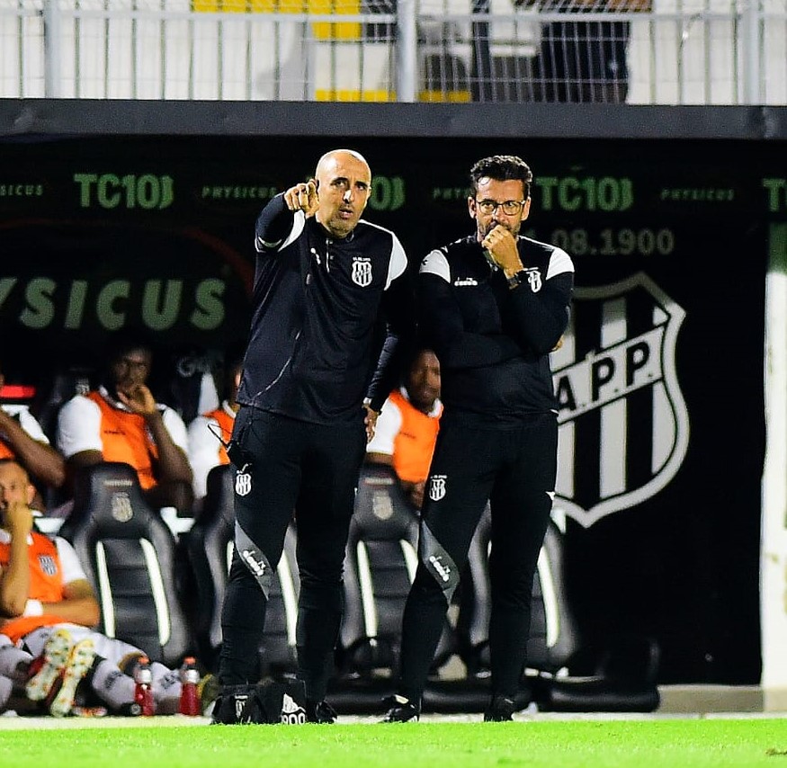 Após nova derrota com um a menos, Valentim afirma: “Está proibido ter expulsão desnecessária”