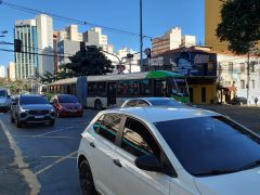 trânsito, ônibus, engarrafamento, congestionamento, carro, Moraes Salles, centro, Emdec