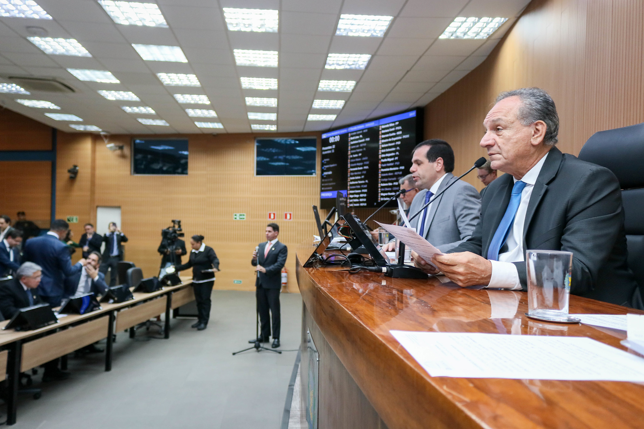 Projeto que garante 15 minutos de gratuidade em estacionamentos de hospitais e clínicas avança na Câmara de Campinas