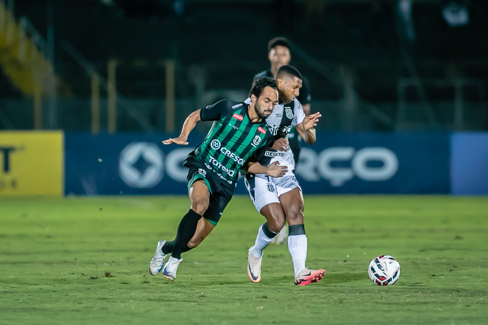 Em noite iluminada, Diogo Silva faz milagres e garante vitória da Ponte sobre o Maringá