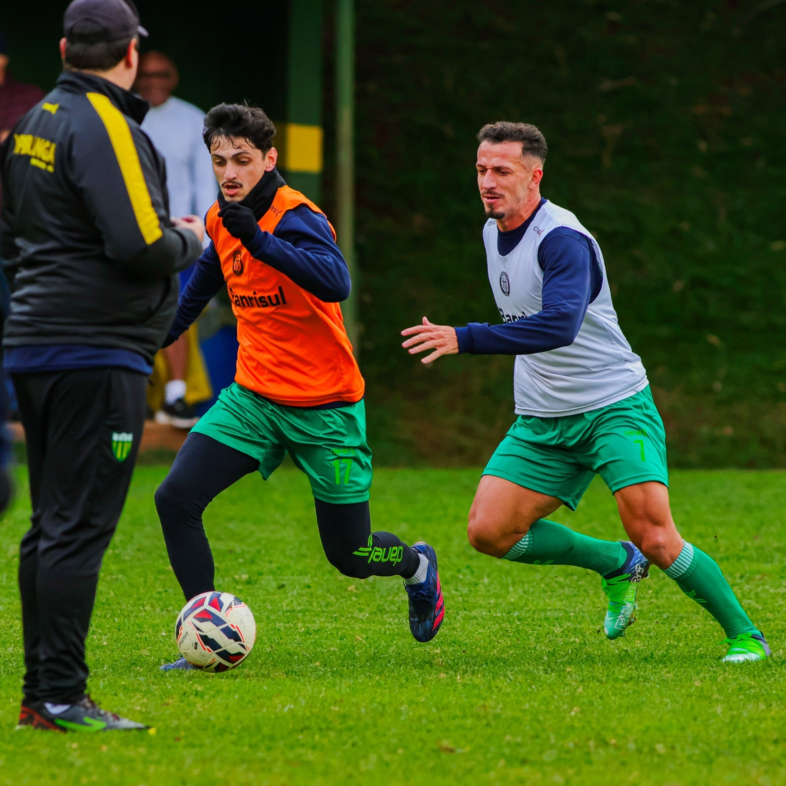 Técnico Matheus Costa adota o mistério no Ypiranga antes de enfrentar a Ponte Preta