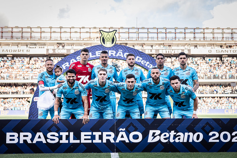 Santos vai ao mercado atrás de um lateral-direito