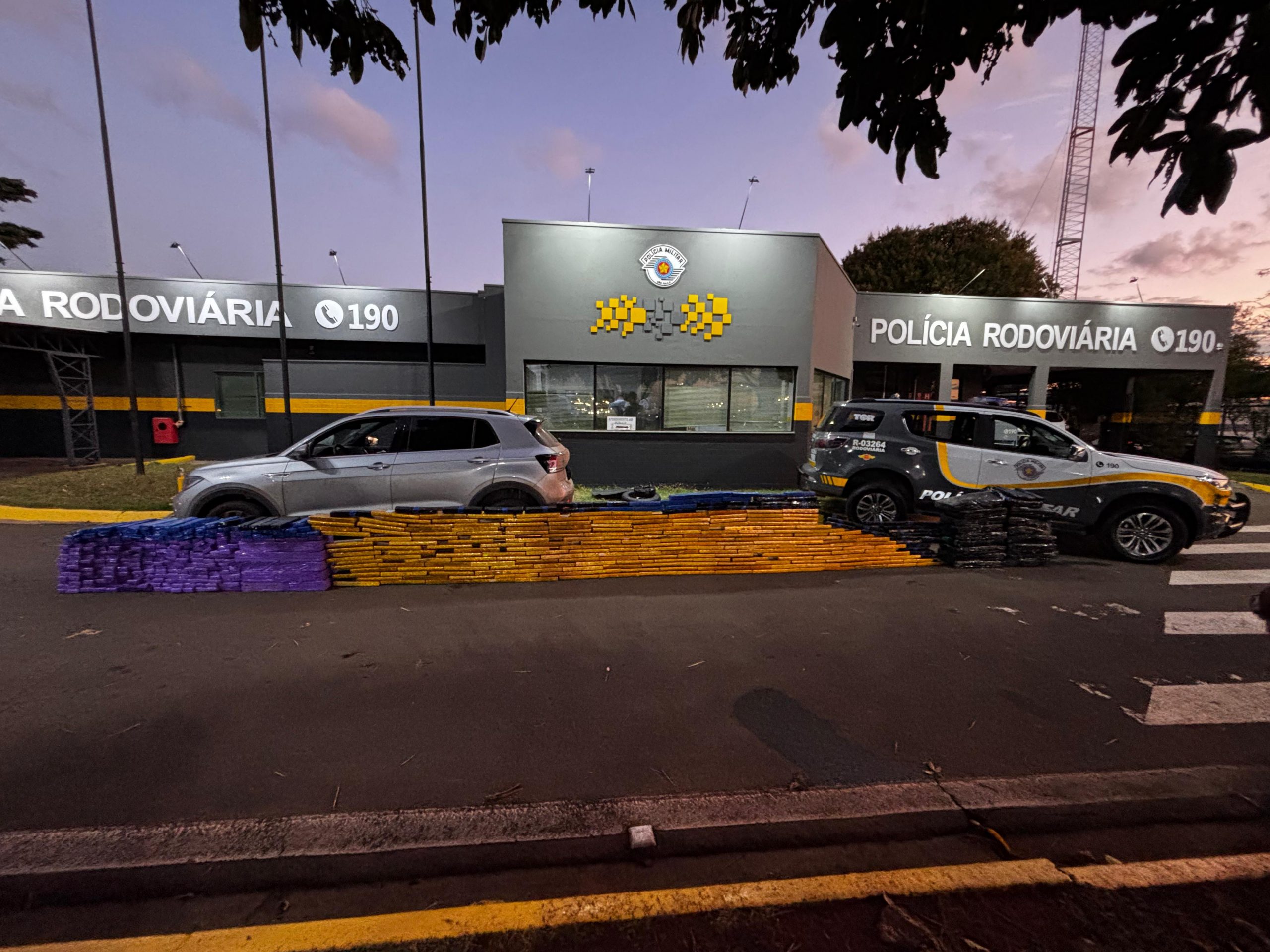 Quase 1 tonelada de maconha é apreendida em Piracicaba