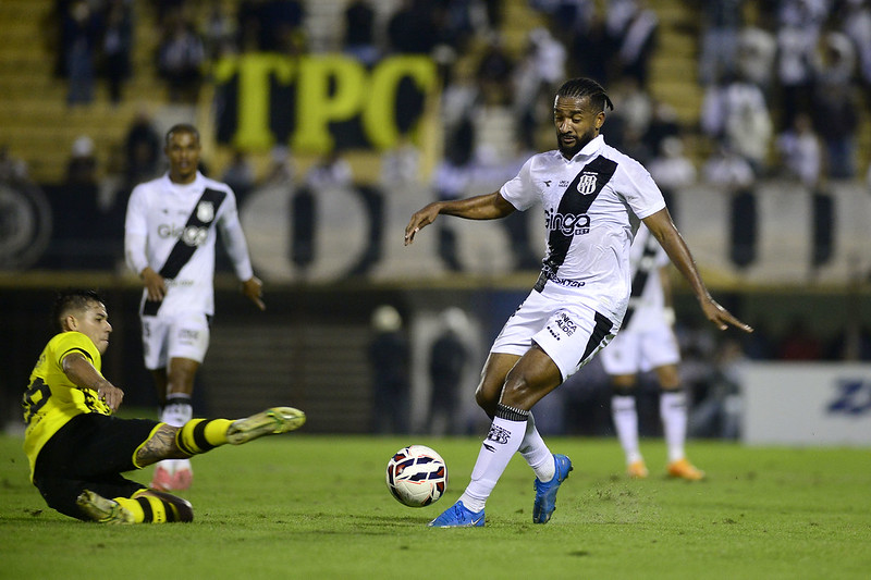 Ponte Preta erra muito e perde para o São Bernardo fora de casa
