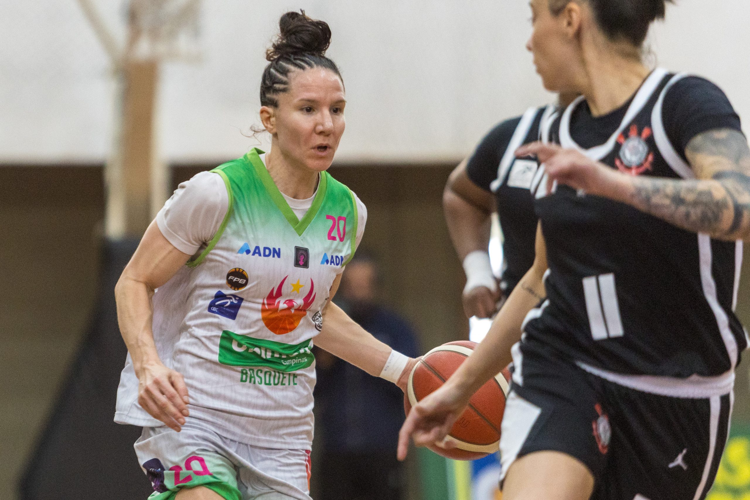 Unimed Campinas Basquete vence o Corinthians e sai na frente nos playoffs da LBF