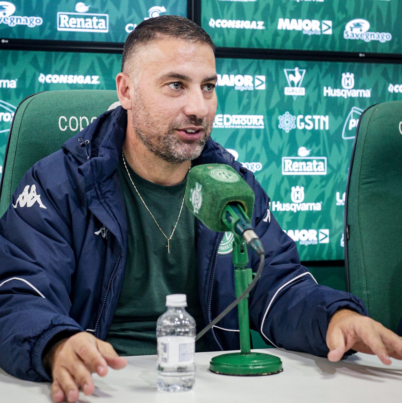 Executivo de futebol do Guarani não descarta nova contratação e projeta saída de atletas na janela