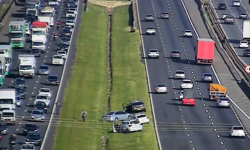 Homem é preso após perseguição com carro furtado na Rodovia D. Pedro I, em Campinas 