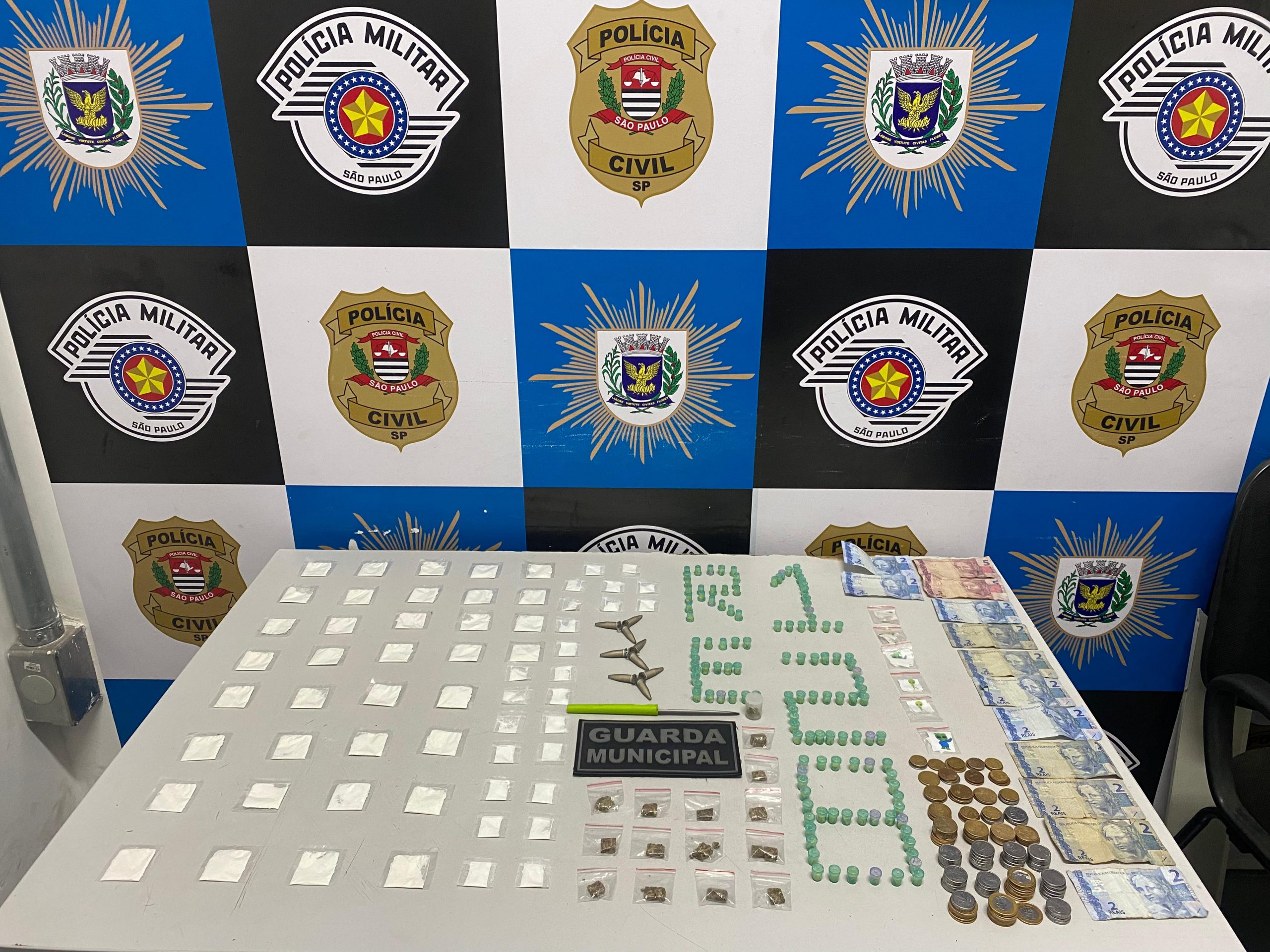 Homem é preso por tráfico, ameaça e cárcere privado no Jardim Yeda, em Campinas