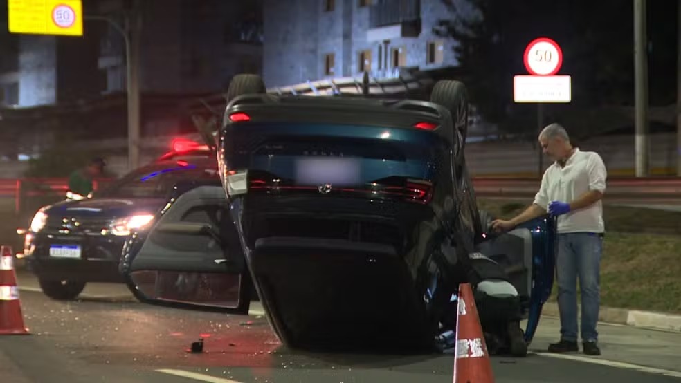 Homem rouba carro e acaba preso após capotar o veículo em Campinas 