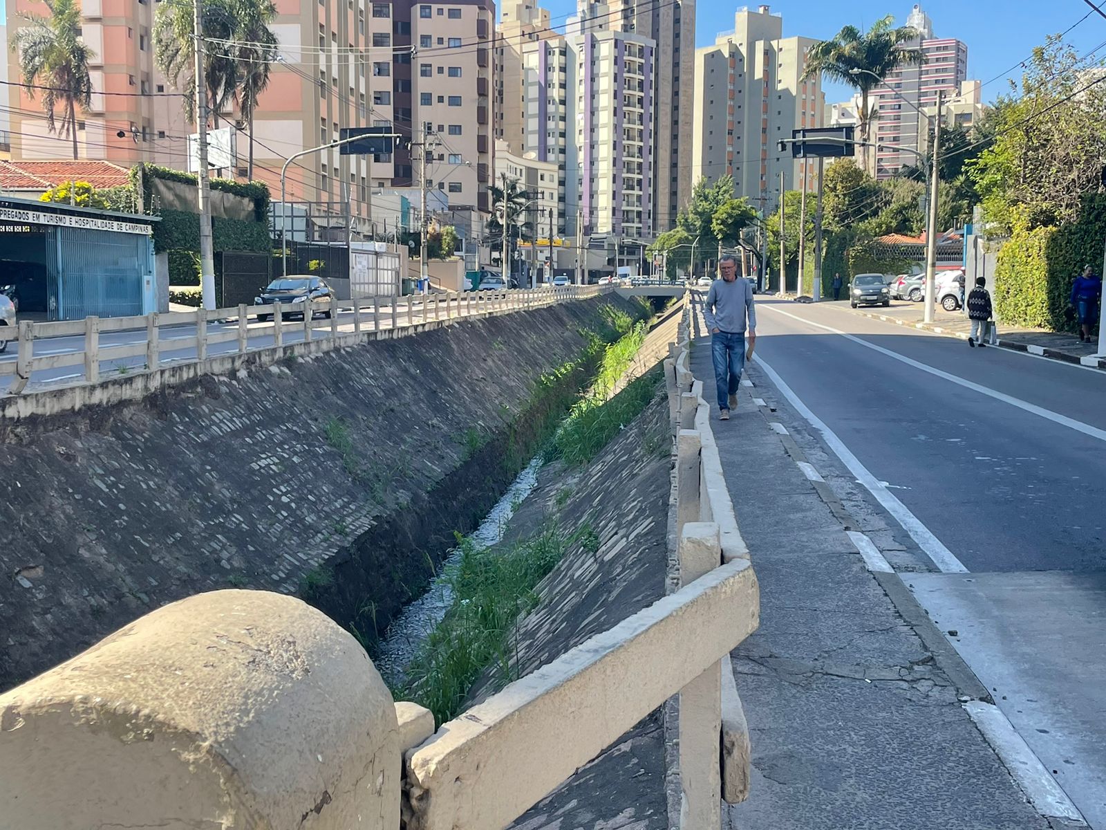 Calçada, avenida Anchieta 