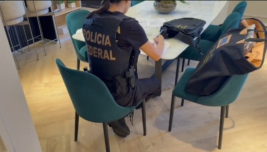 PF apreende computadores em fintech de Campinas investigada na Operação Carbono Oculto