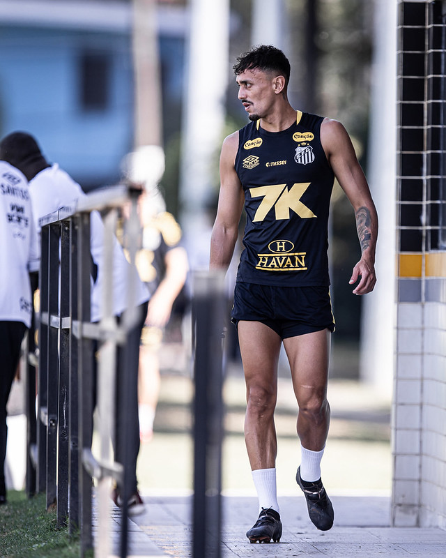 Santos libera volante Pituca para o futebol japonês