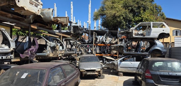 Fiscalização do Detran-SP fecha desmanche e apreende 1,5 mil peças em Hortolândia 