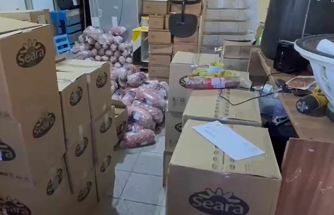Polícia apreende mais de 2 toneladas de frios e embutidos em depósito clandestino de Limeira 