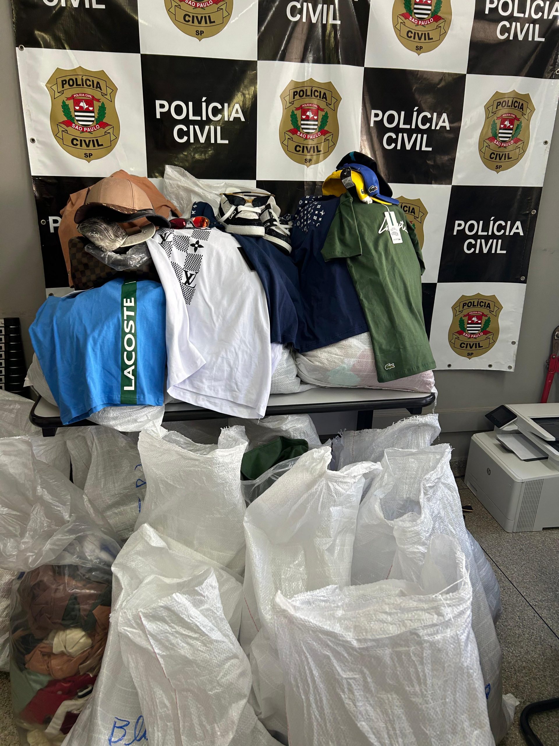 Comerciante é preso em Indaiatuba por vender mais de 500 produtos falsificados
