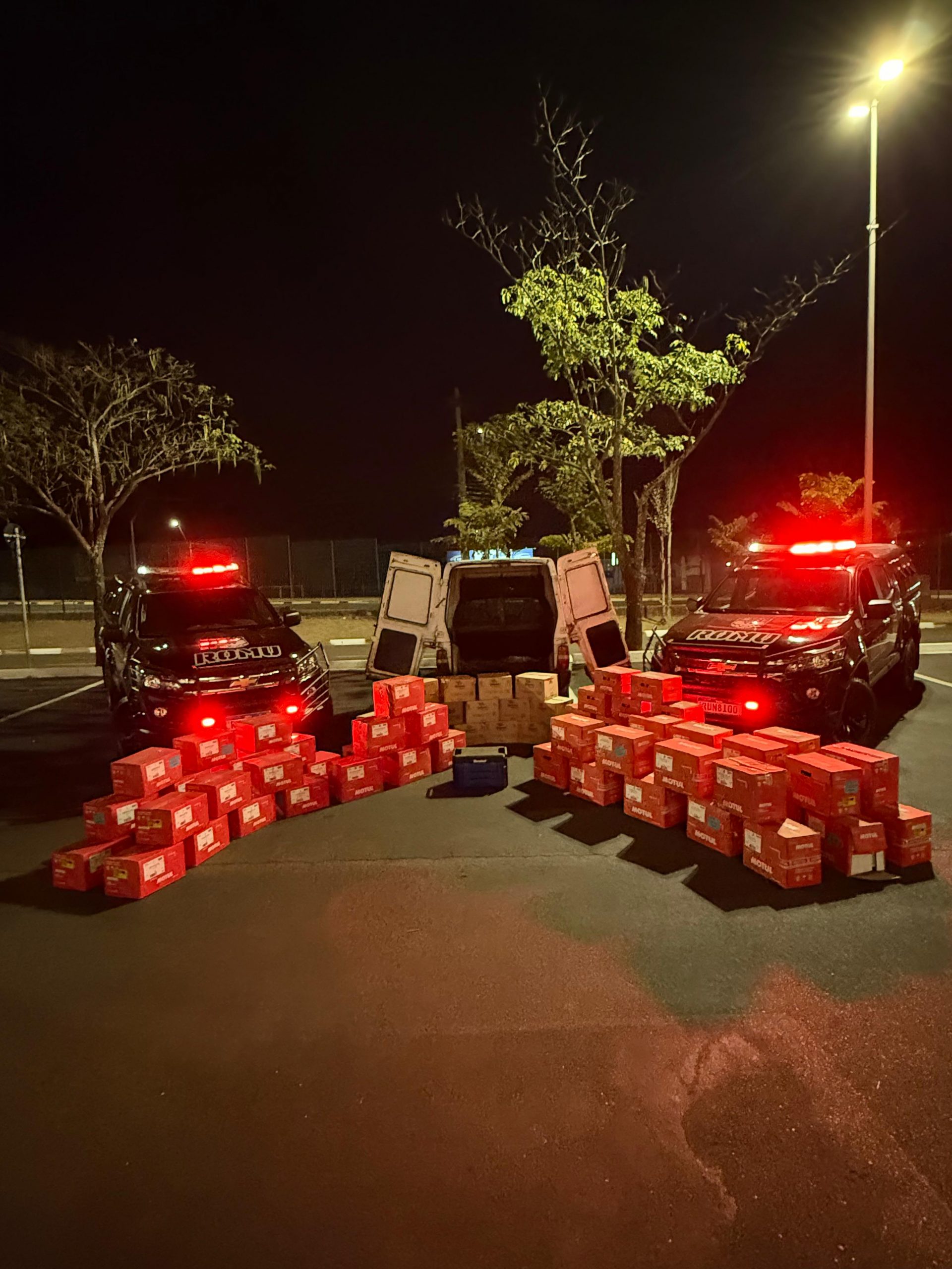 Dois homens são presos após furto de óleo automotivo avaliado em R$ 75 mil em Paulínia