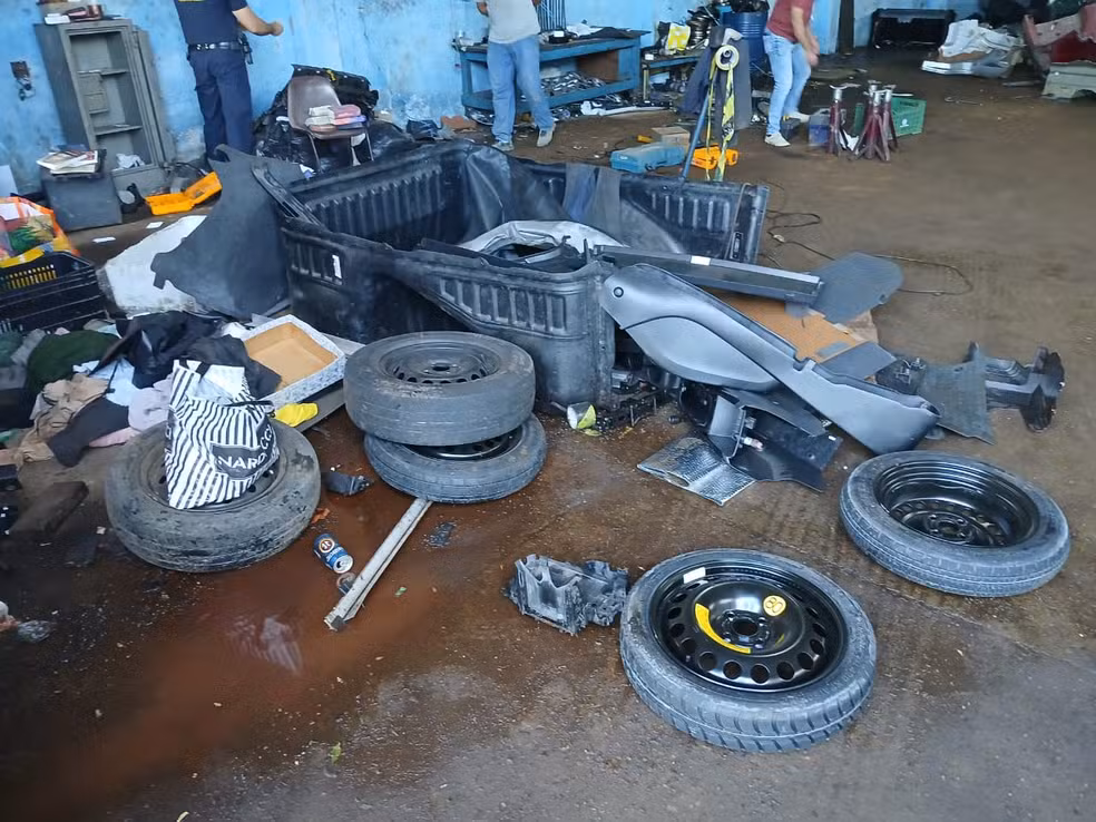 GCM de Monte Mor fecha desmanche ilegal de veículos