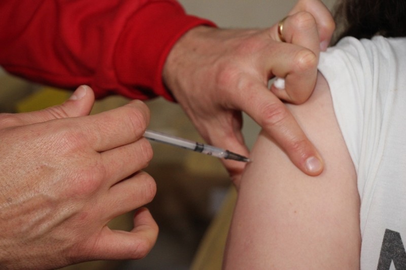 Hortolândia libera dose de reforço da vacina contra a covid para maiores de 12 anos