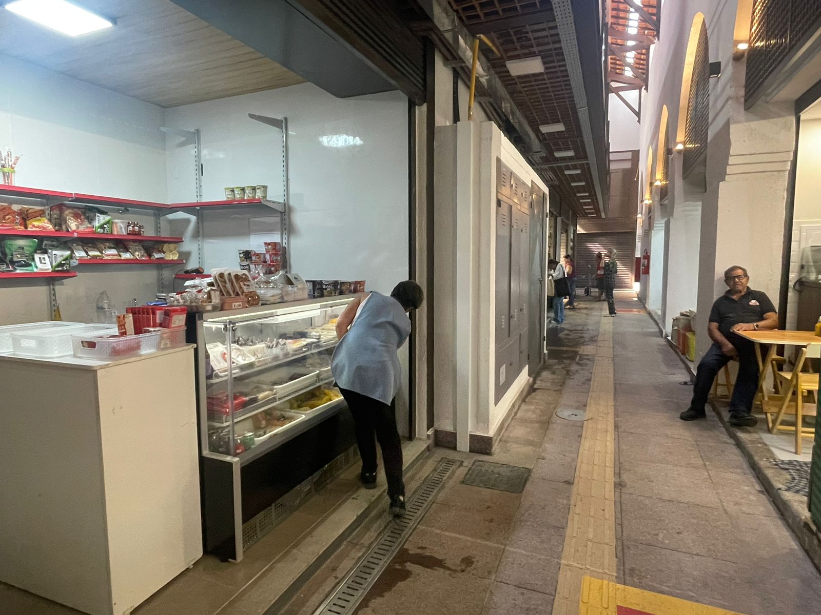 Mercadão de Campinas reabre ao público e atende em meio a mudança