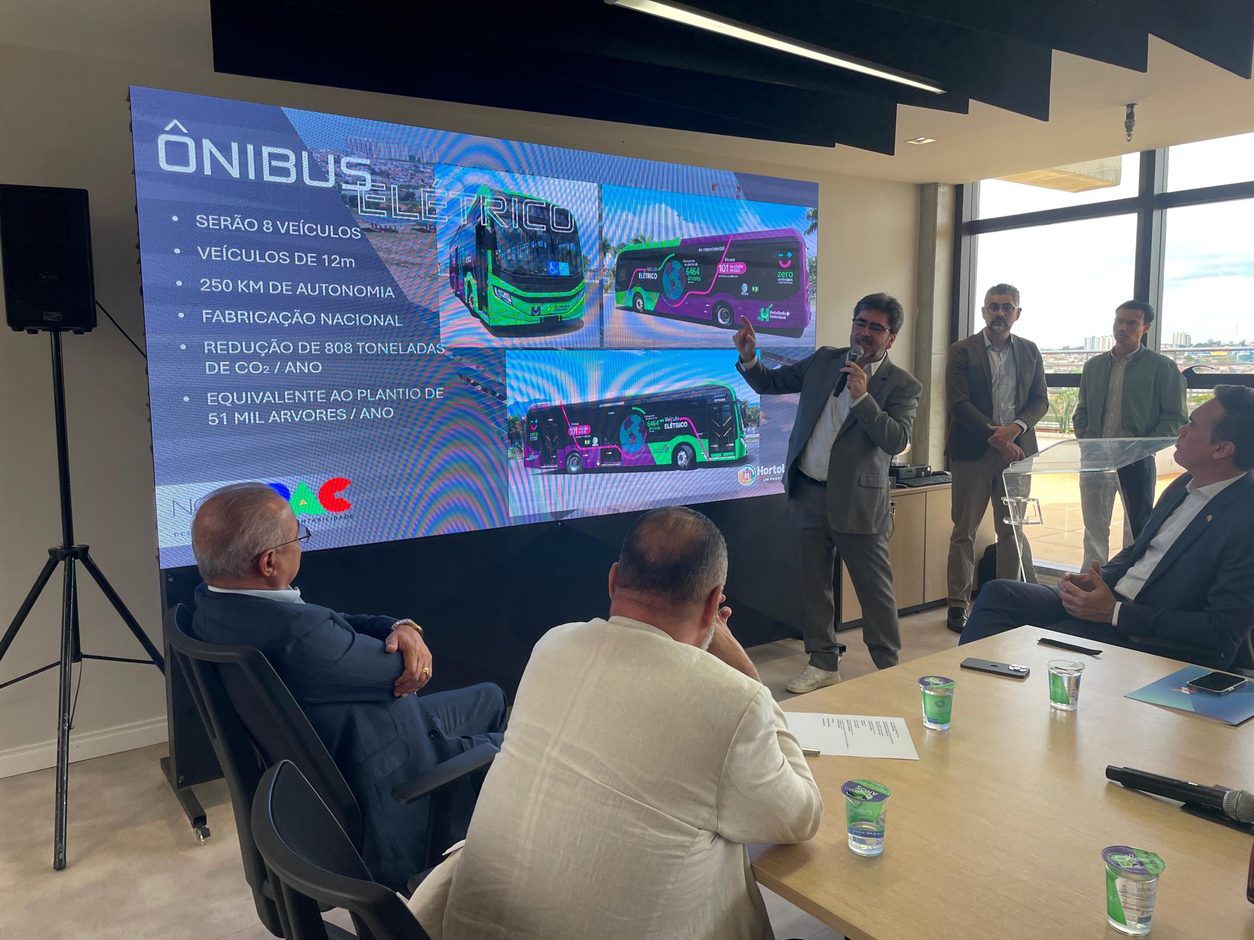 Hortolândia assina contrato com Governo Federal para implantar frota elétrica