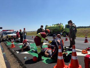 Simulado de acidente em rodovia mobiliza equipes de emergência em Campinas, veja fotos