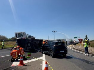 Simulado de acidente em rodovia mobiliza equipes de emergência em Campinas, veja fotos