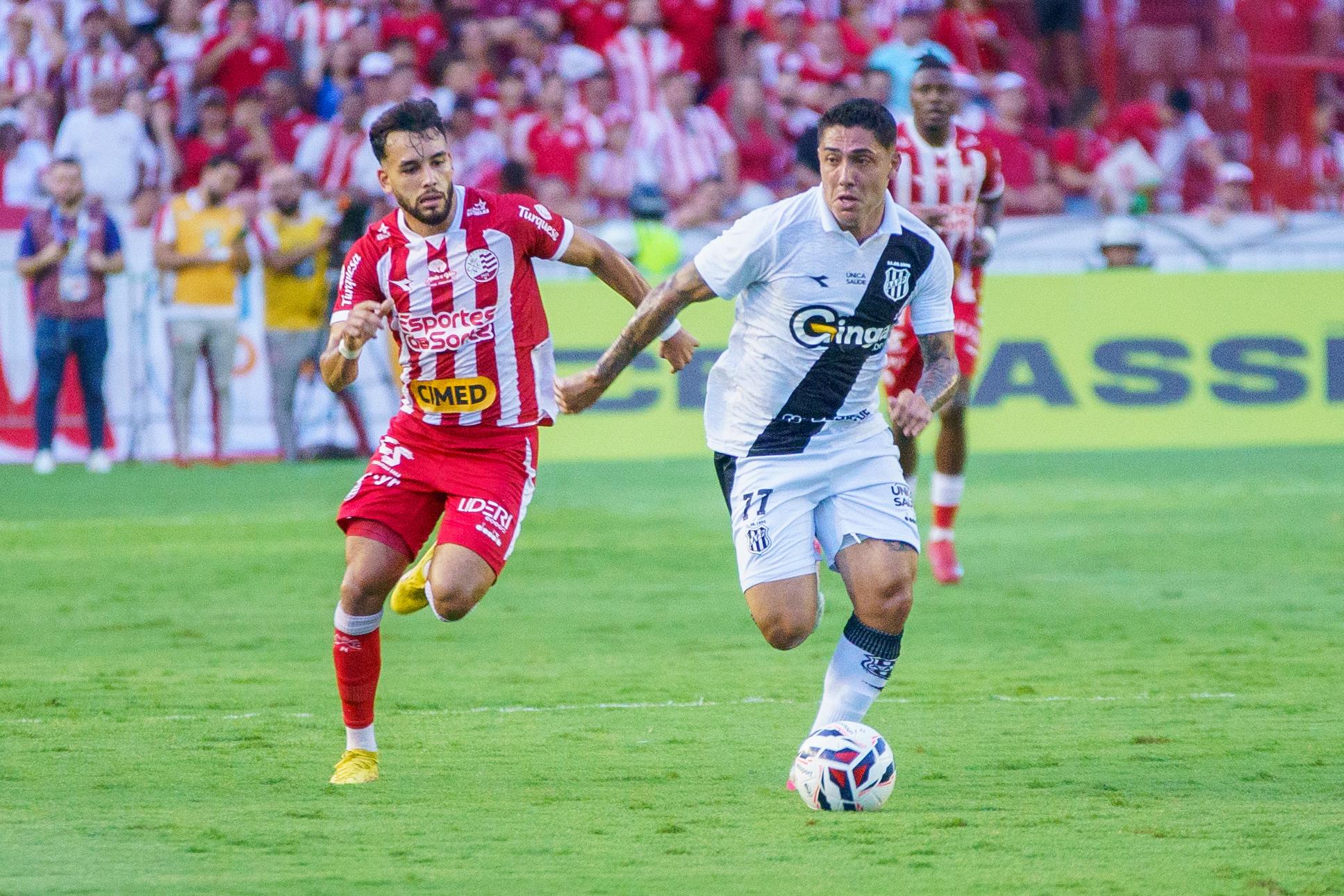 Ponte Preta vence o Náutico nos Aflitos e fica próxima do acesso para Série B