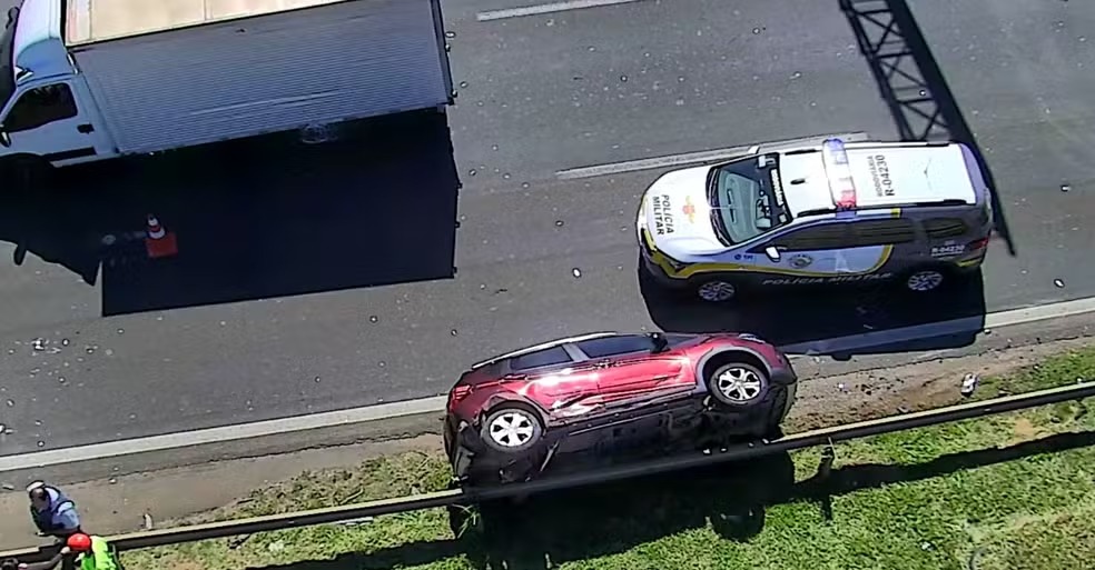Engavetamento com quatro veículos causa lentidão na Rodovia D. Pedro I, em Campinas