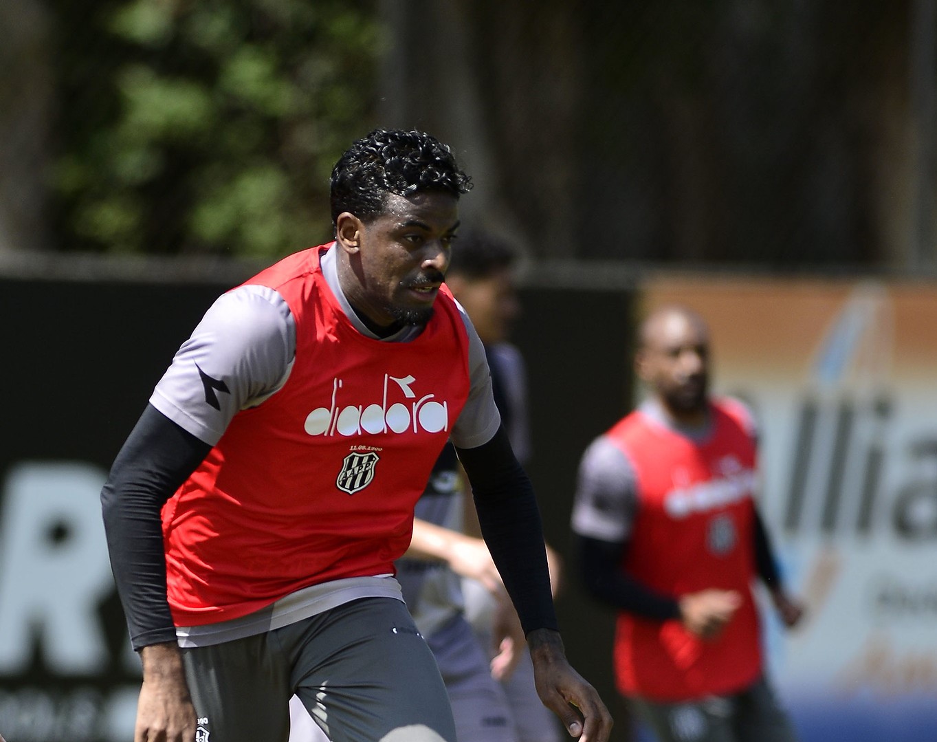 Léo Oliveira é a novidade no treino da Ponte Preta no CT do Jardim Eulina