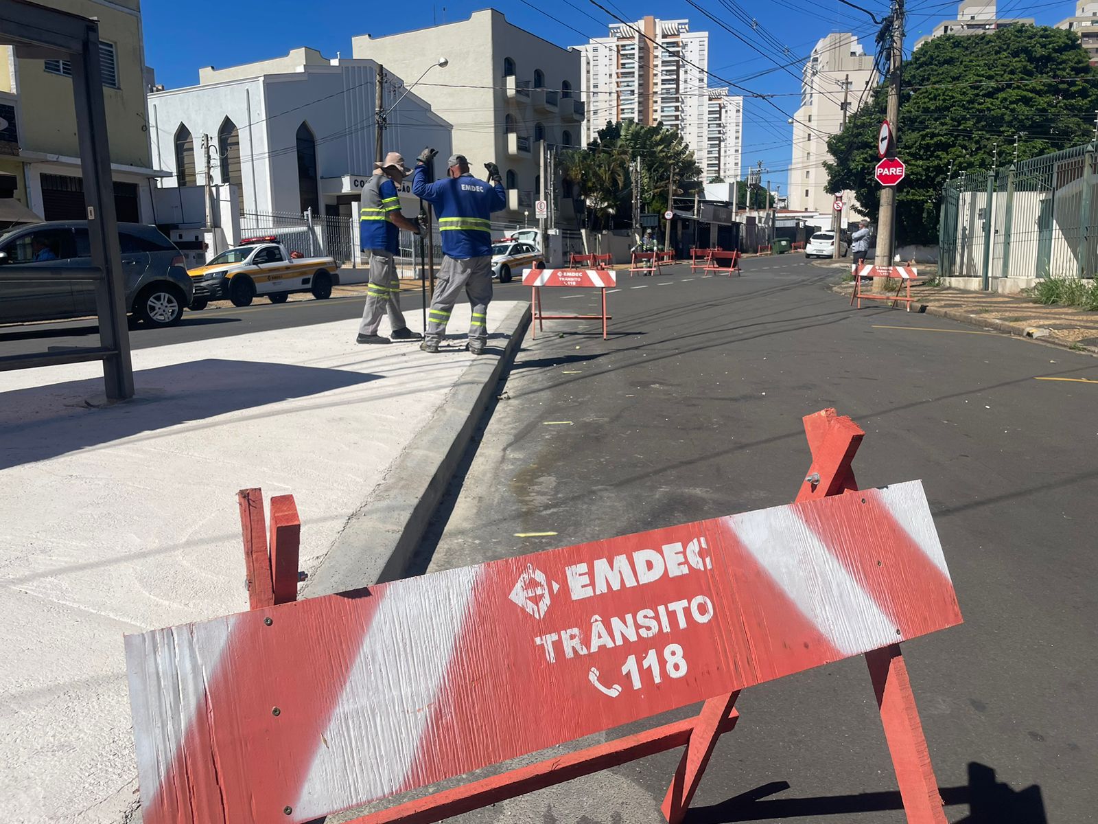 Mudança de sentido da Rua Leonardo da Vinci desagrada moradores do Taquaral