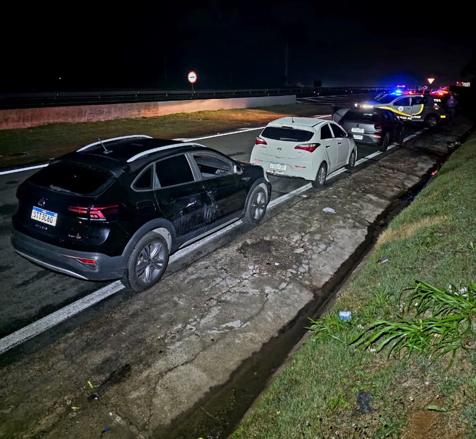 Polícia Rodoviária prende três pessoas com carro roubado na Dom Pedro, em Valinhos