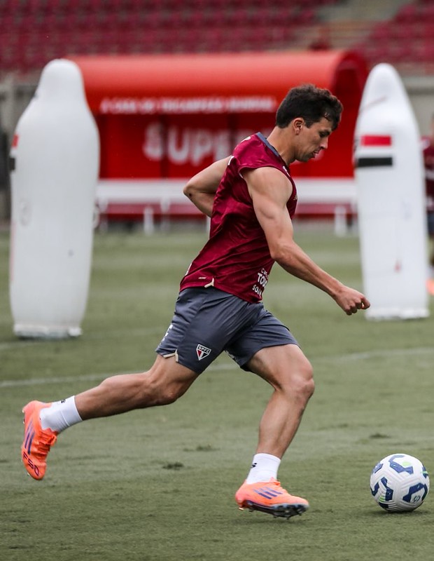 São Paulo tenta reencontrar a paz nesta noite contra o Grêmio em Porto Alegre