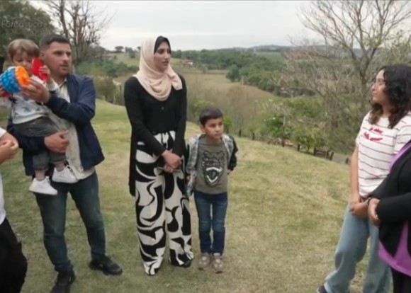 Refugiados palestinos em Morungaba comemoram fim da guerra em Gaza