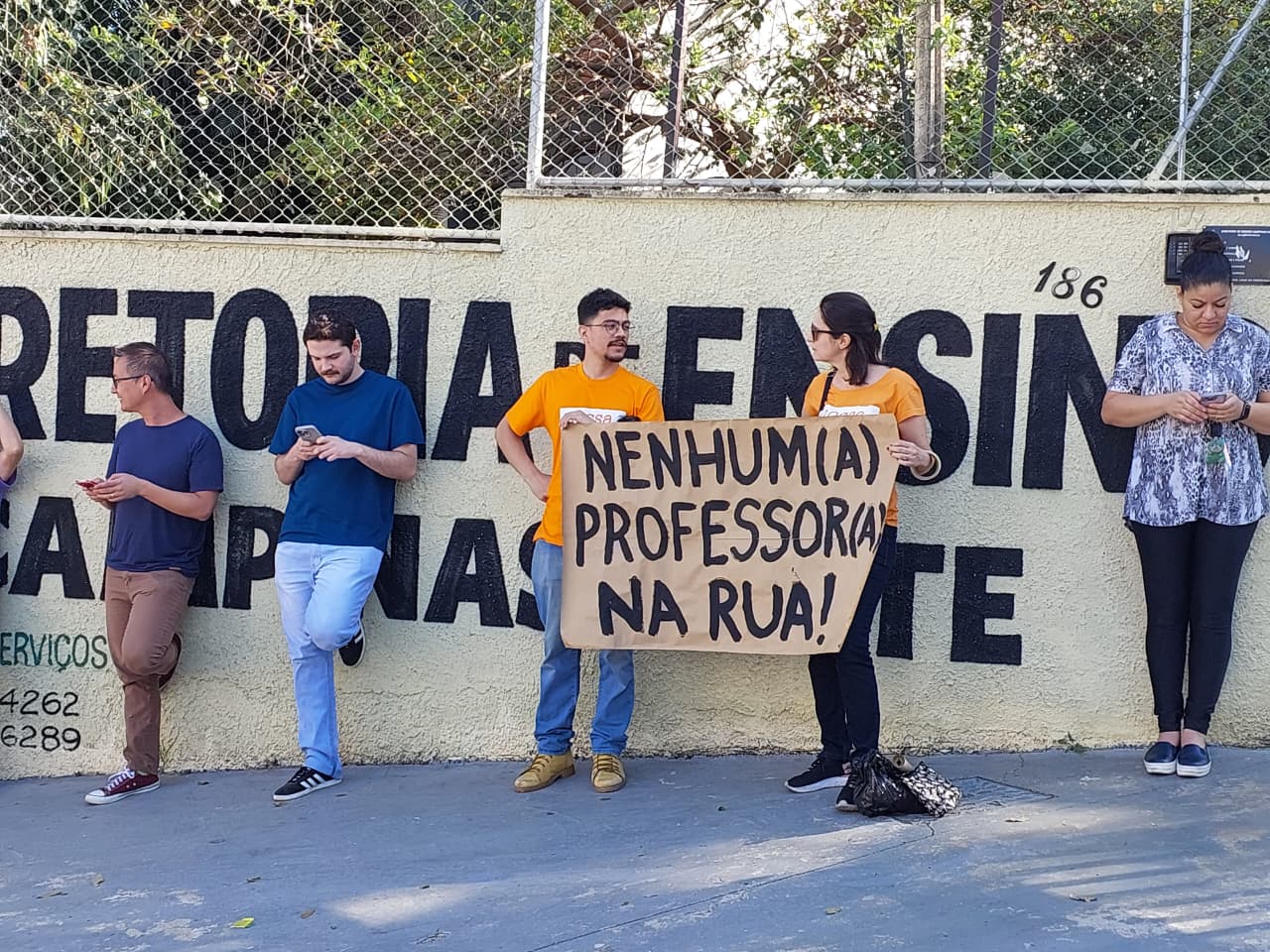 Seduc recua, mas professores cobram estabilidade após ameaça de demissão