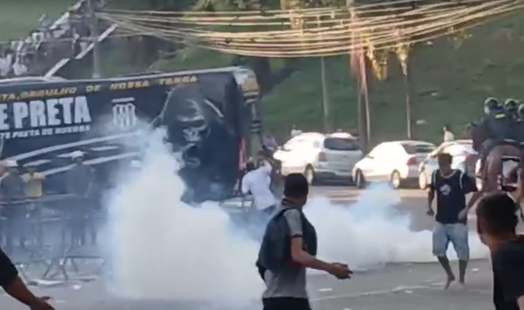 Torcedor embriagado é impedido de entrar no Majestoso e confusão acontece no lado de fora