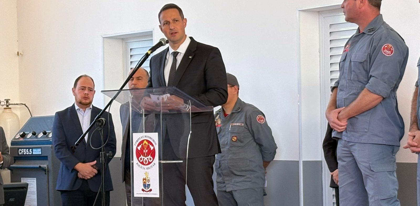 Secretário de Segurança, Derrite diz que analisa emancipação do Corpo de Bombeiros no estado