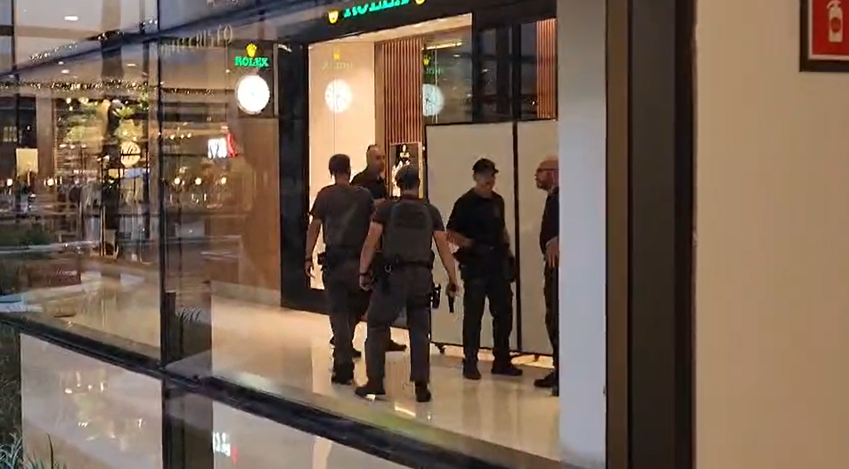 Assalto a joalheria no Iguatemi tem sete presos e dois carros apreendidos