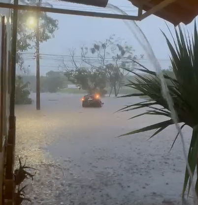 Sem sinalização, moradores reclamam alagamentos frequentes em córrego de Hortolândia